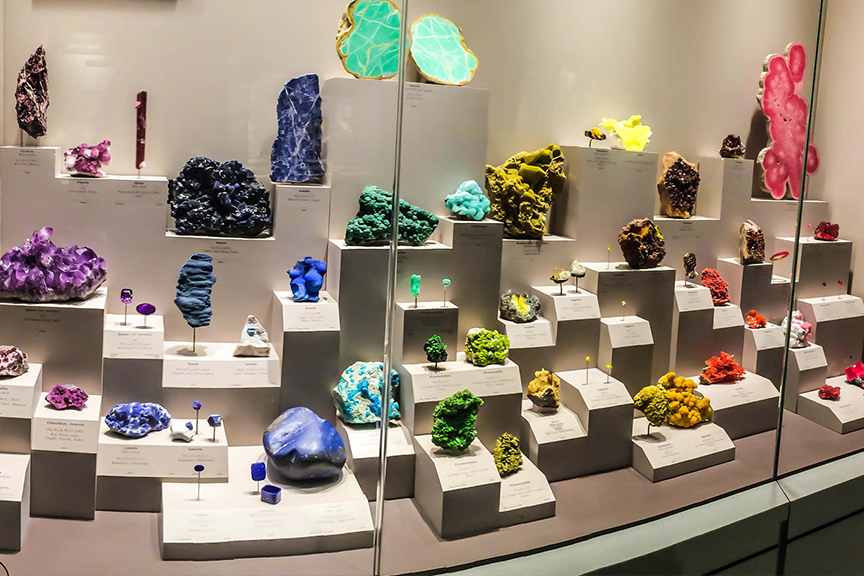 Natural-Gems-and-Gemological-Museum