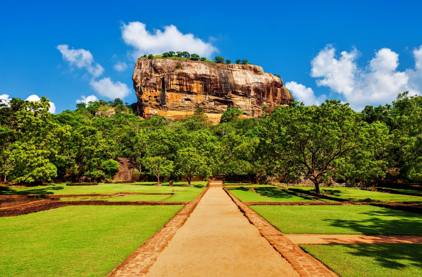 Sigiriya-Rock-Sri-Lanka